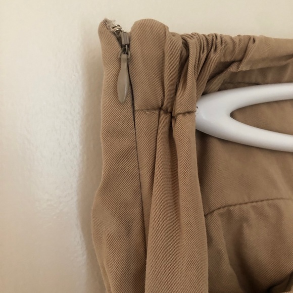 Sustainable VETTA cigarette pants from Timeless Capsule in khaki - Picture 6 of 7